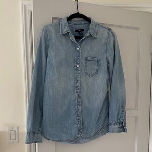 GAP 100% cotton denim Button Down Shirt